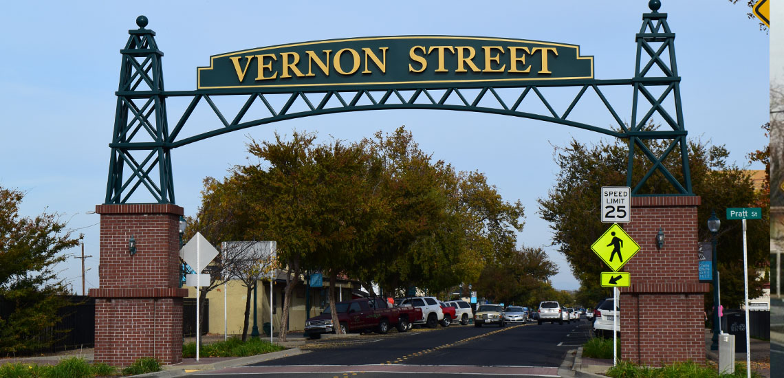Roseville - Vernon St. sign